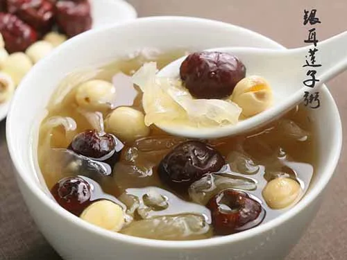 银耳莲子粥